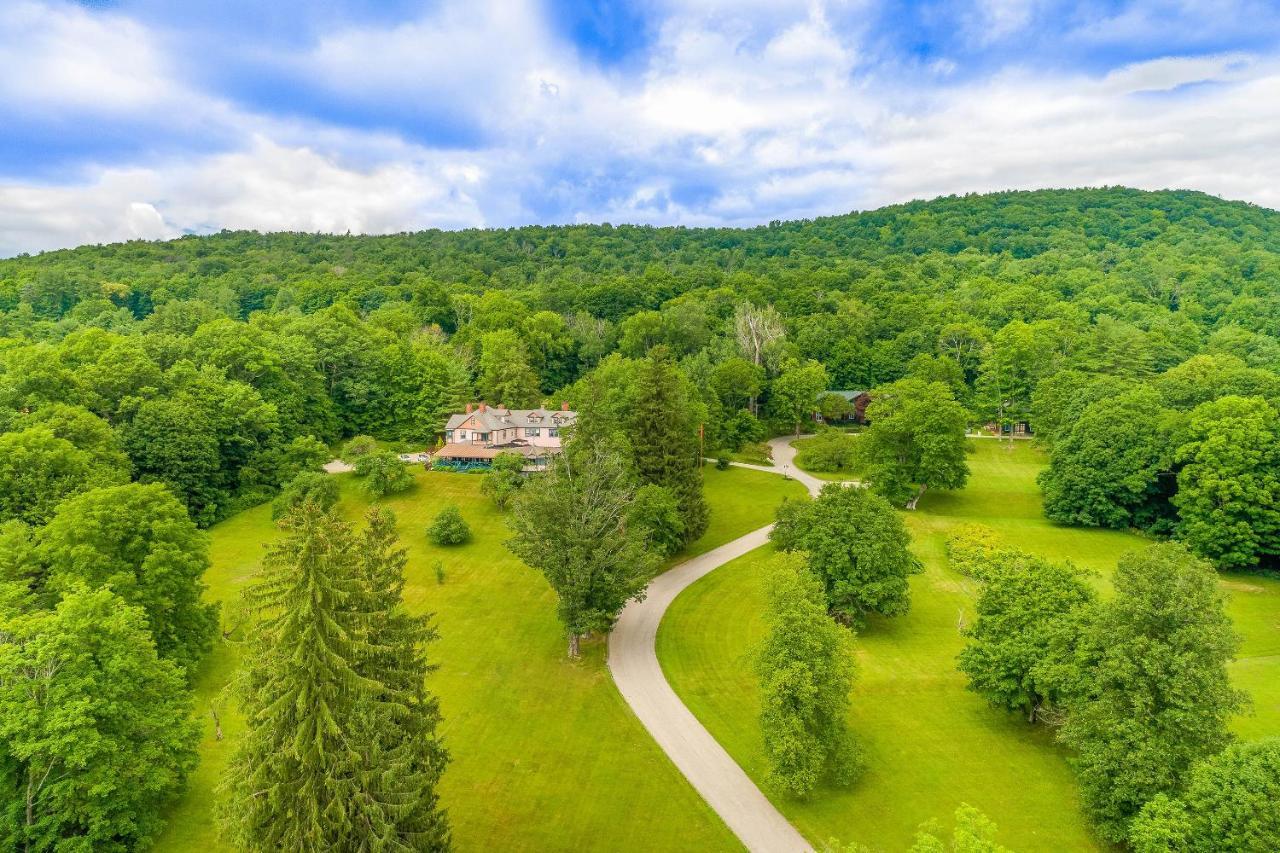 Apple Tree Inn Ленокс Екстер'єр фото