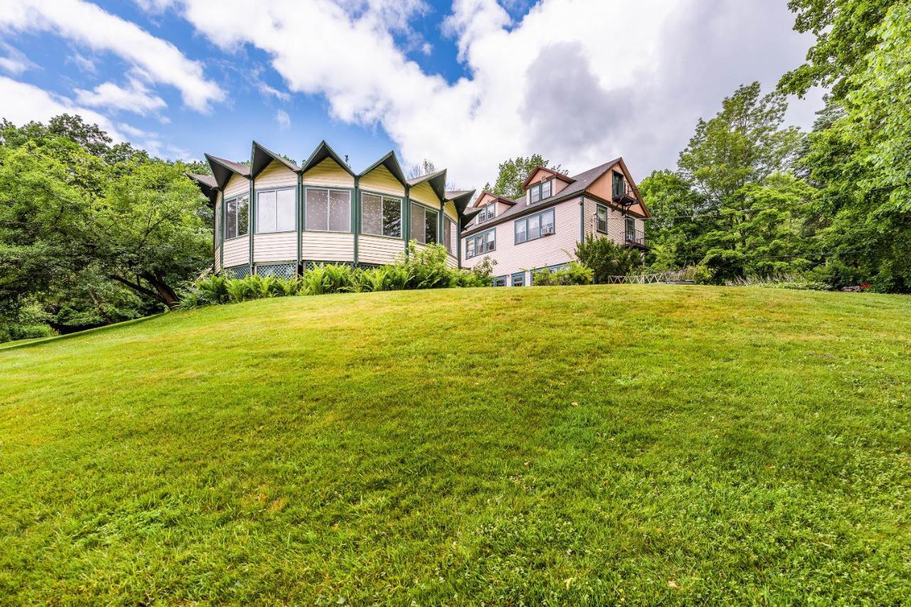 Apple Tree Inn Ленокс Екстер'єр фото
