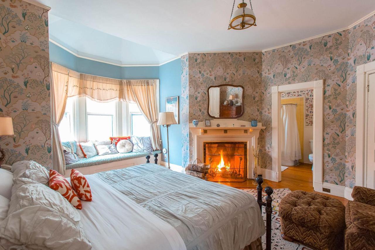 Apple Tree Inn Ленокс Екстер'єр фото