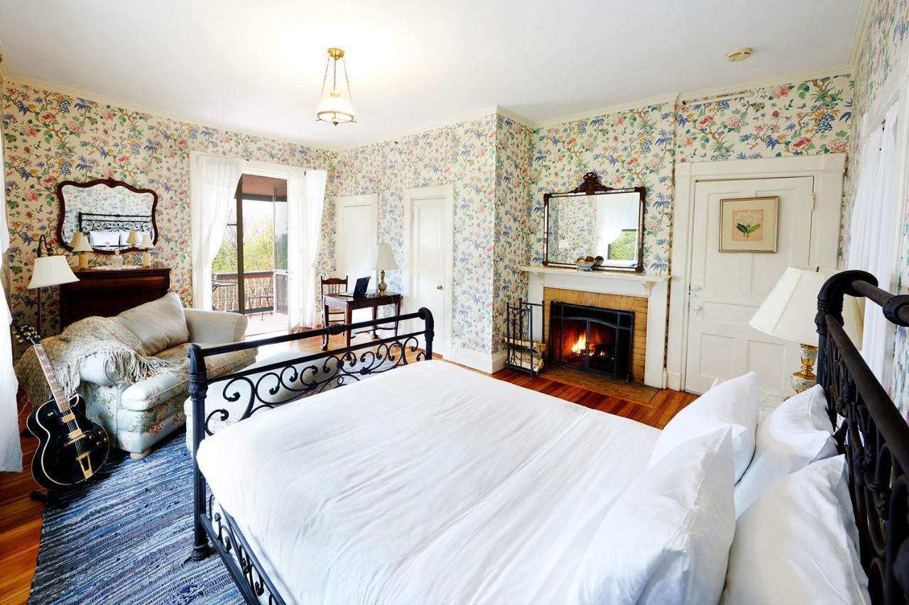 Apple Tree Inn Ленокс Екстер'єр фото