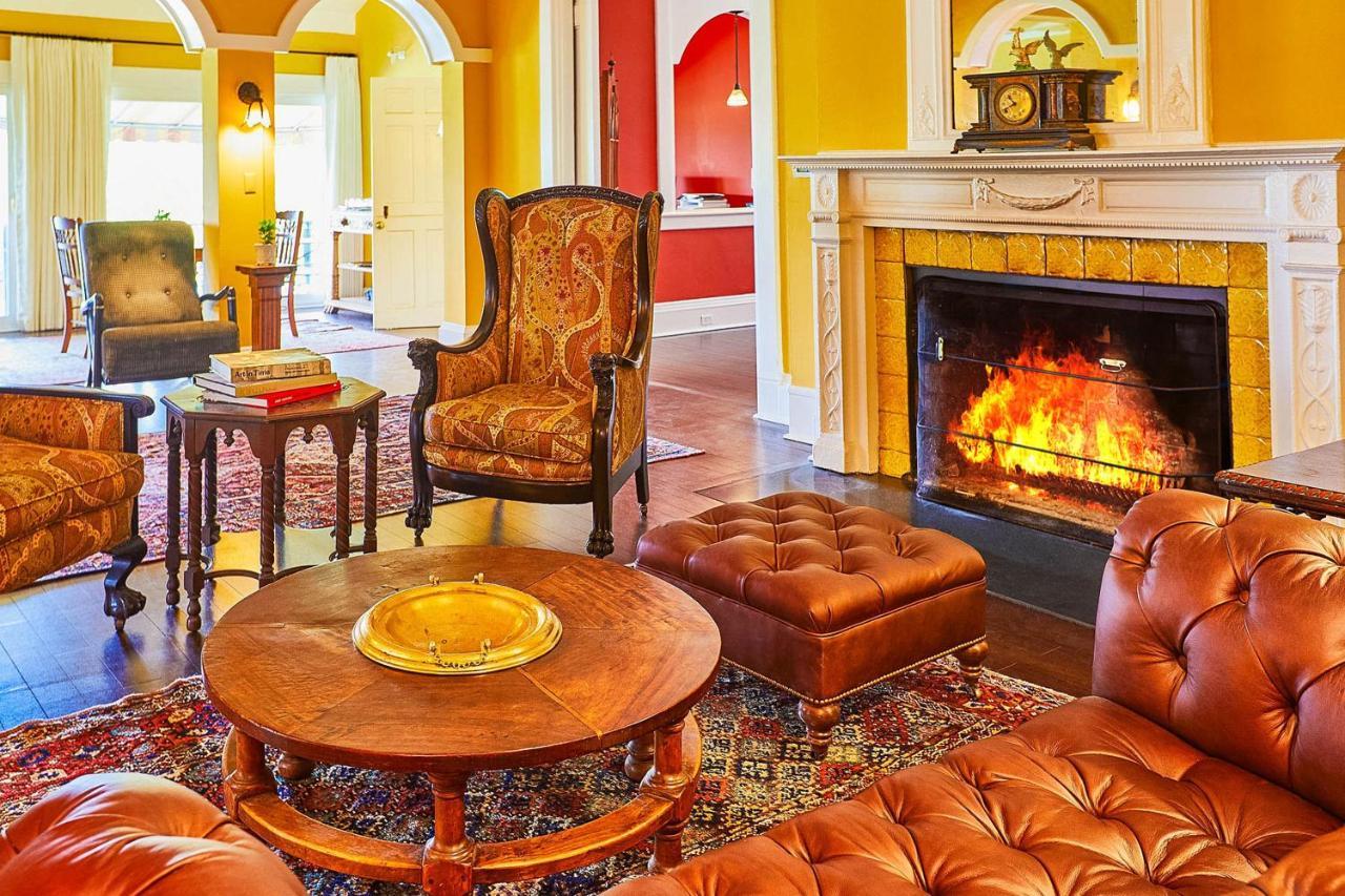 Apple Tree Inn Ленокс Екстер'єр фото