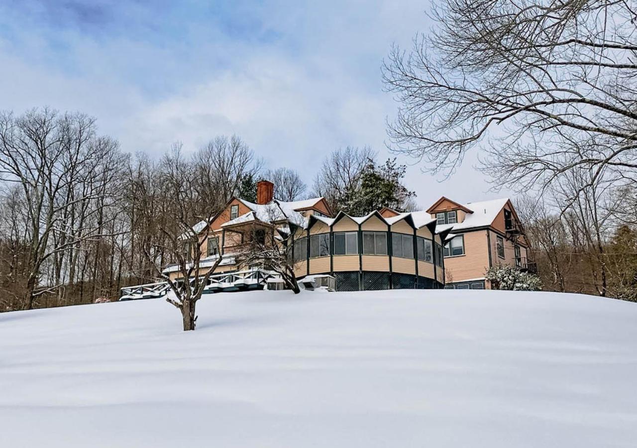 Apple Tree Inn Ленокс Екстер'єр фото