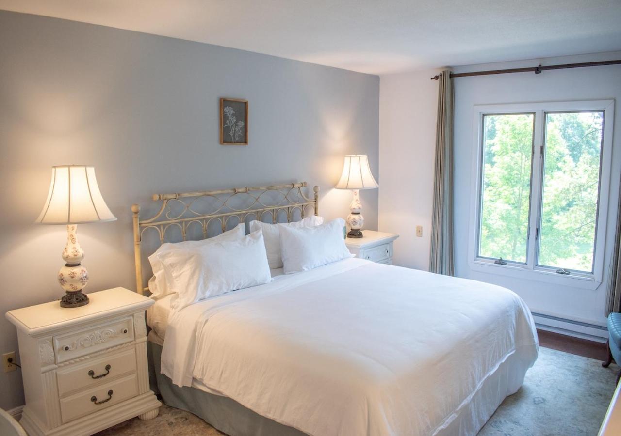 Apple Tree Inn Ленокс Екстер'єр фото
