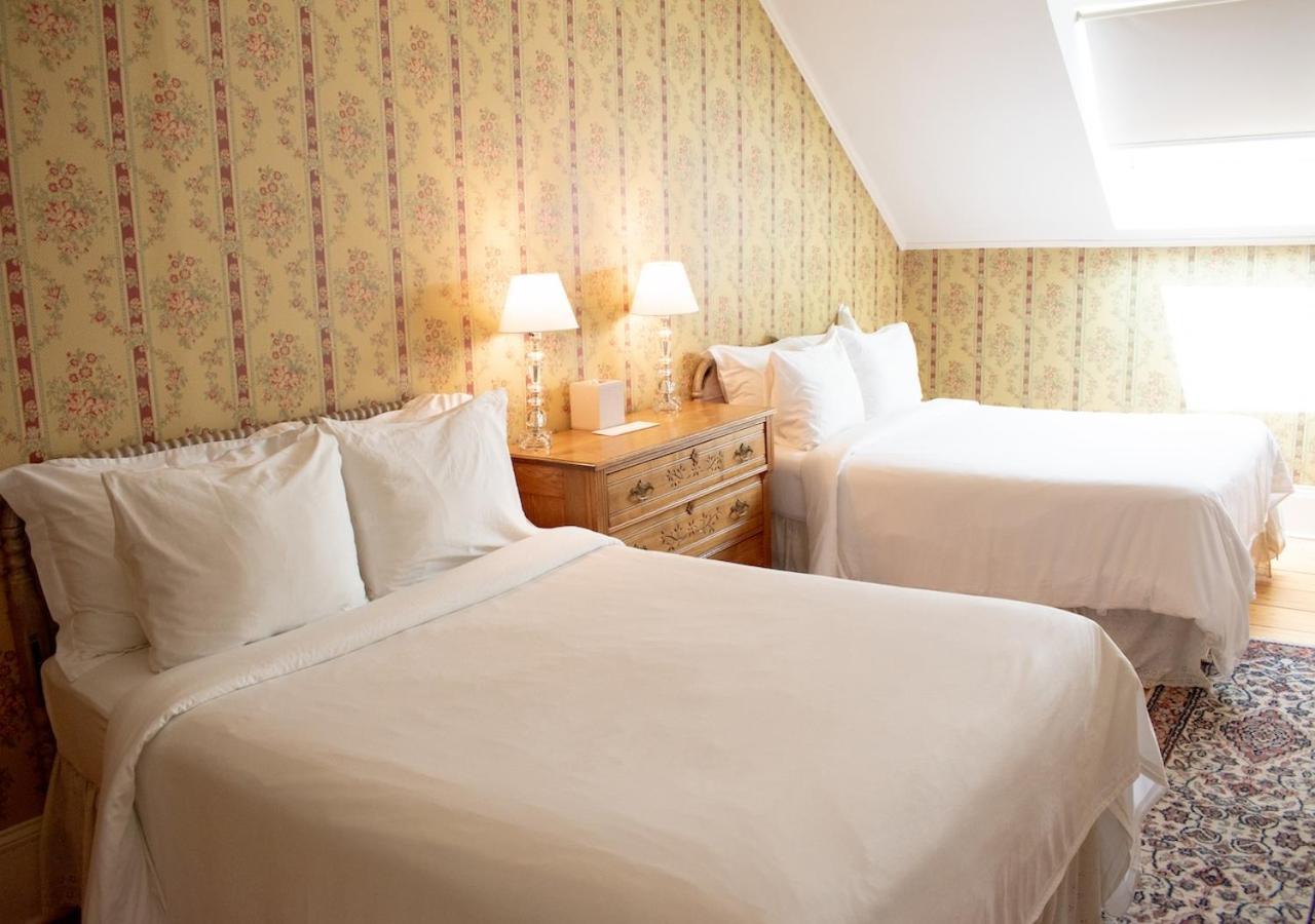 Apple Tree Inn Ленокс Екстер'єр фото